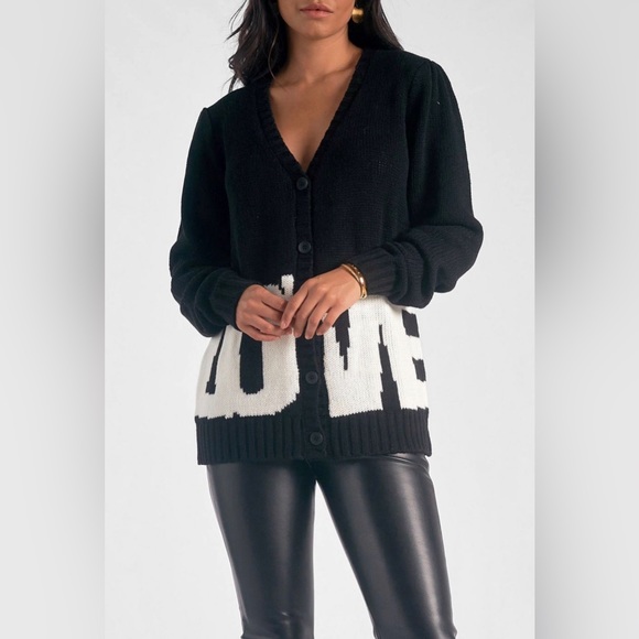 ELAN ‘LOVE’ Elevated Neutral Knit Cardigan with LOVE Motif. Large. - Picture 6 of 8